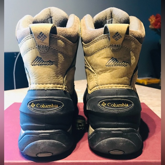 Columbia boots size 6.5 - Picture 5 of 12